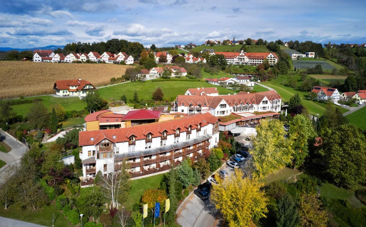 Ayurveda Resort Mandira Bad Waltersdorf Exteriör bild
